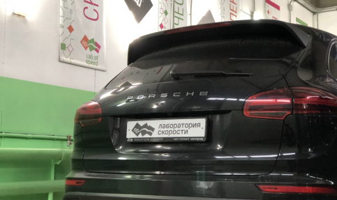 Porsche Cayenne 4.2d 385 Hp 